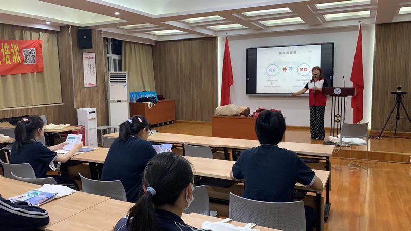 在线教育系统定制开发合同：关键条款解析与注意事项